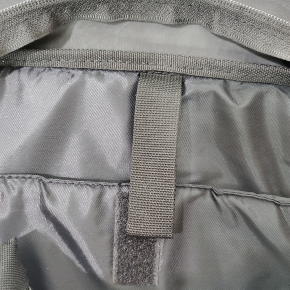 Zoom Gear Laptop Messenger Gamer Electronic Gear Travel School Work Bag - Picture 9 of 16